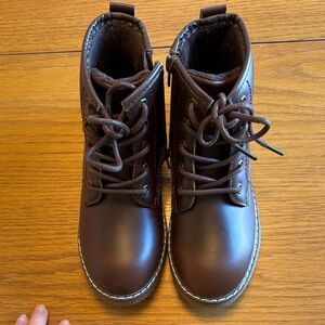 Kids Apakowa Brown Lace-Up Combat Boots, size 31